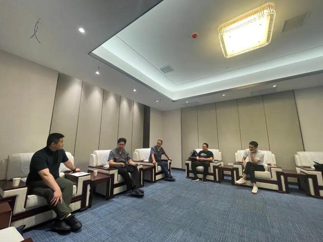 設(shè)計(jì)賦能產(chǎn)業(yè)升級——HIDC設(shè)計(jì)考察團(tuán)赴安平縣開展新材料技術(shù)推廣服務(wù)專題調(diào)研